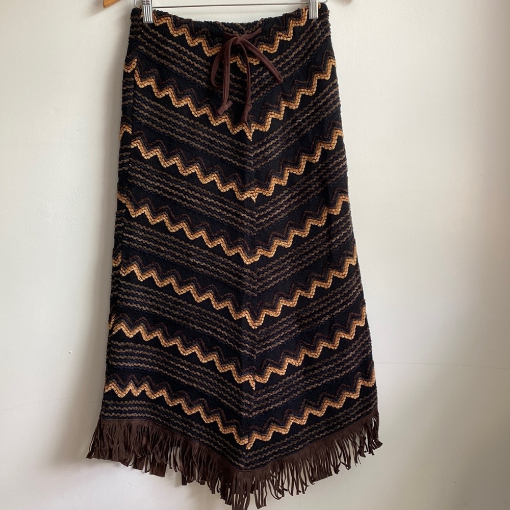 Unique skirt Size small
